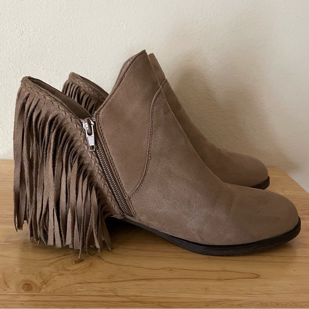 Pierre Dumas Tabby Fringe Ankle Boots Size 9